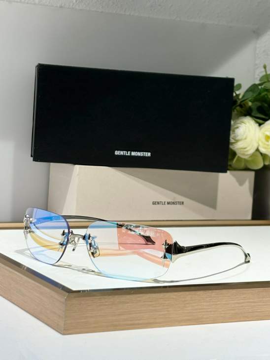 Picture of Gentle Monster Sunglasses _SKUfw66211536fw
